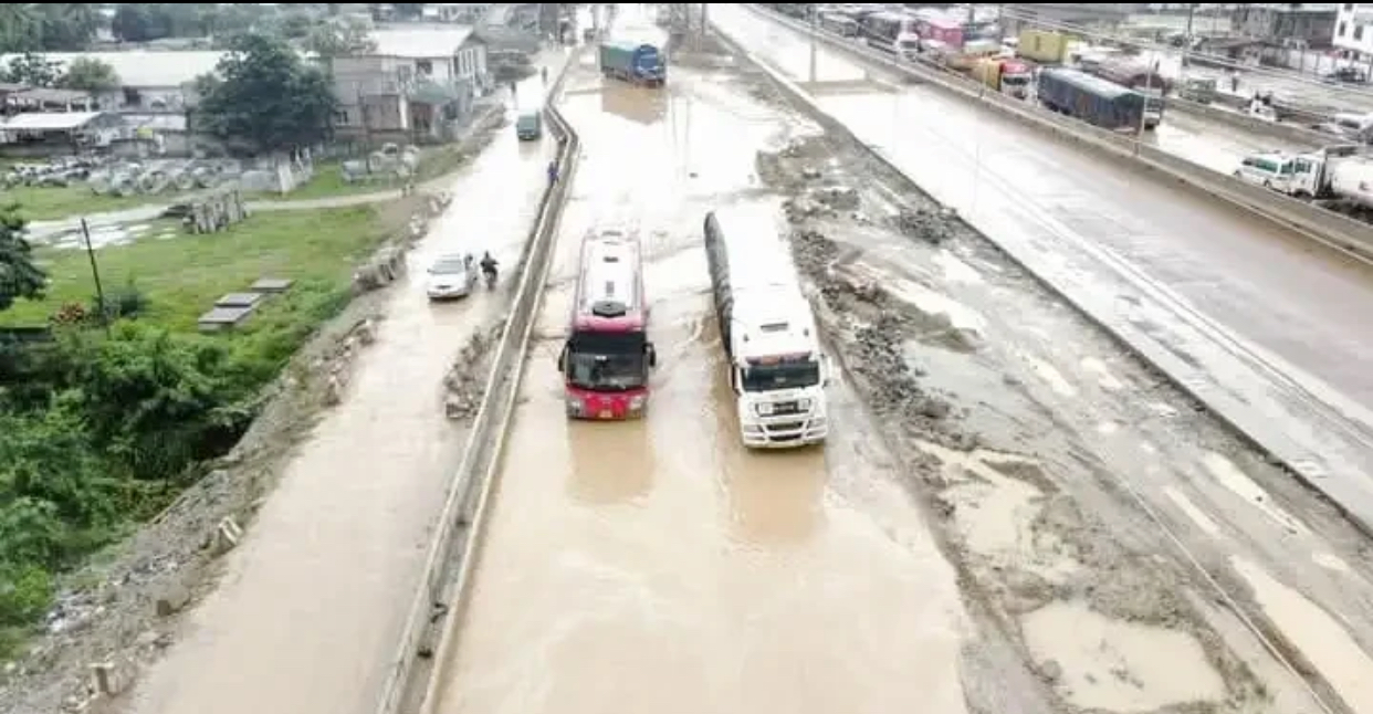 Pokuase–Nsawam Road: “Contractors Must Return to Site or We Strike” – GPRTU Warns Government